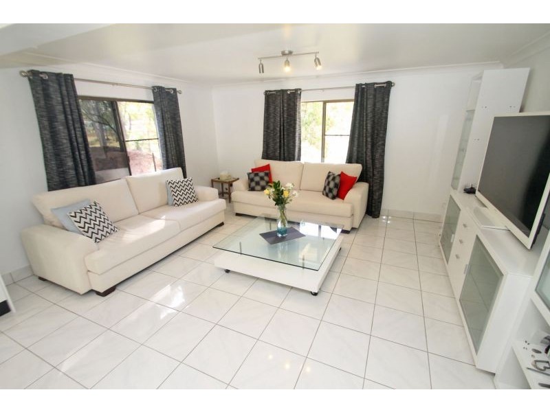 14 Saggitarius Street, River Ranch QLD 4680