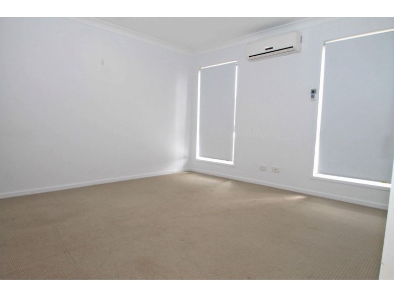 32 Bottlebrush Drive, Kirkwood QLD 4680