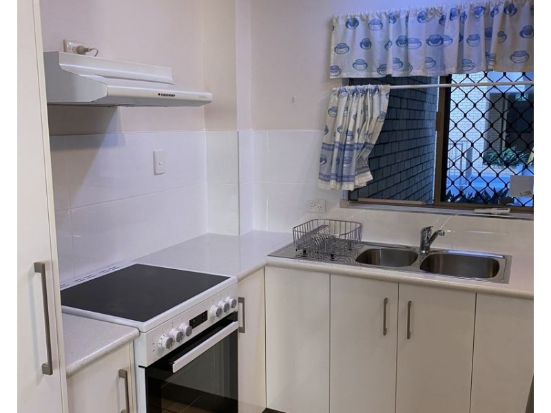 6/20 Barney Street, Barney Point QLD 4680