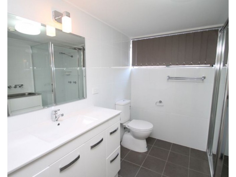 6/20 Barney Street, Barney Point QLD 4680