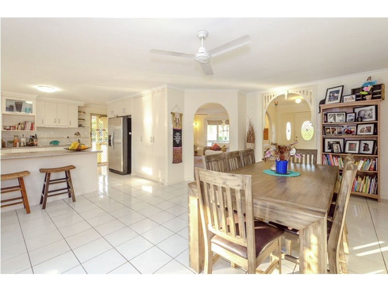 43 Geoffrey Thomas Drive, Tannum Sands QLD 4680