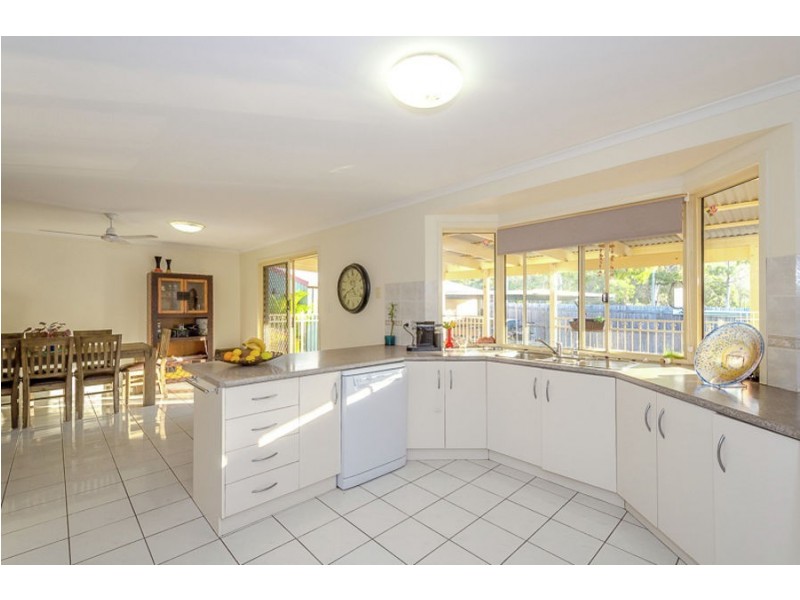 43 Geoffrey Thomas Drive, Tannum Sands QLD 4680