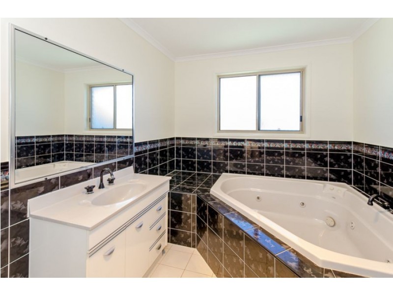 12 McIver Road, Clinton QLD 4680