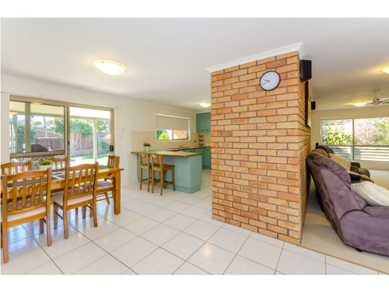 12 McIver Road, Clinton QLD 4680