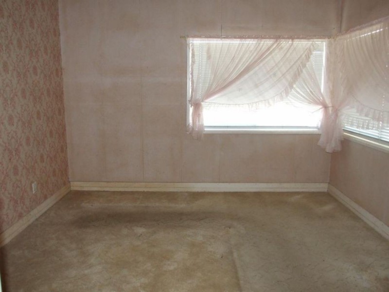 14 Little Bramston Street, Gladstone QLD 4680