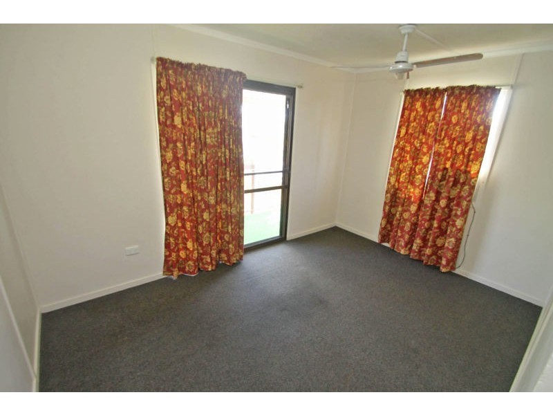 24 Bell Street, Barney Point QLD 4680