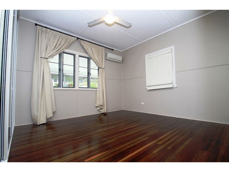 44 ADELAIDE STREET, South Gladstone QLD 4680