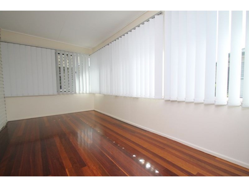 44 ADELAIDE STREET, South Gladstone QLD 4680
