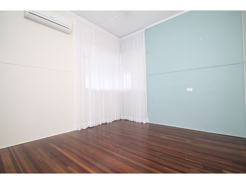 44 ADELAIDE STREET, South Gladstone QLD 4680