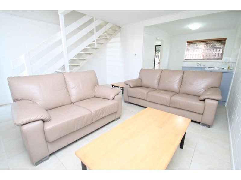 2/15 Ann Street, South Gladstone QLD 4680