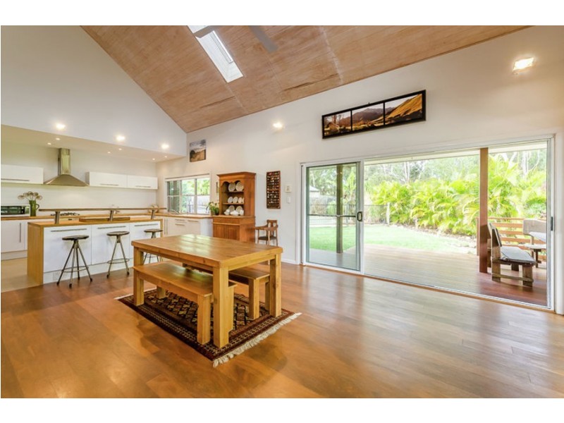 8 Longreach Court, Tannum Sands QLD 4680