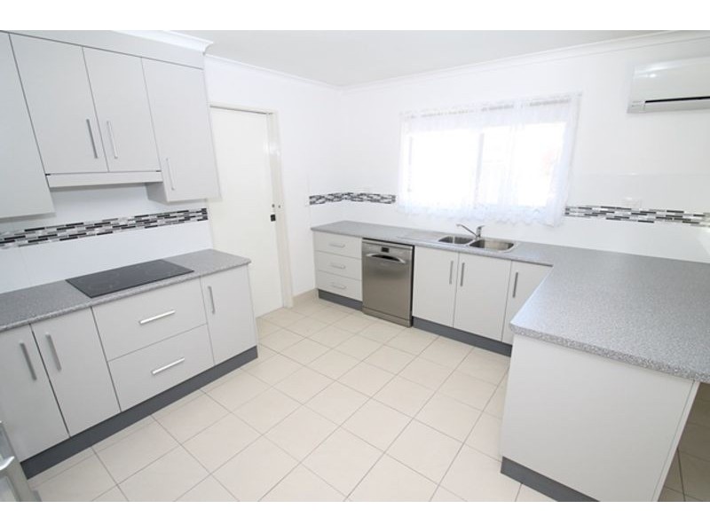 20 Aquarius Street, Clinton QLD 4680