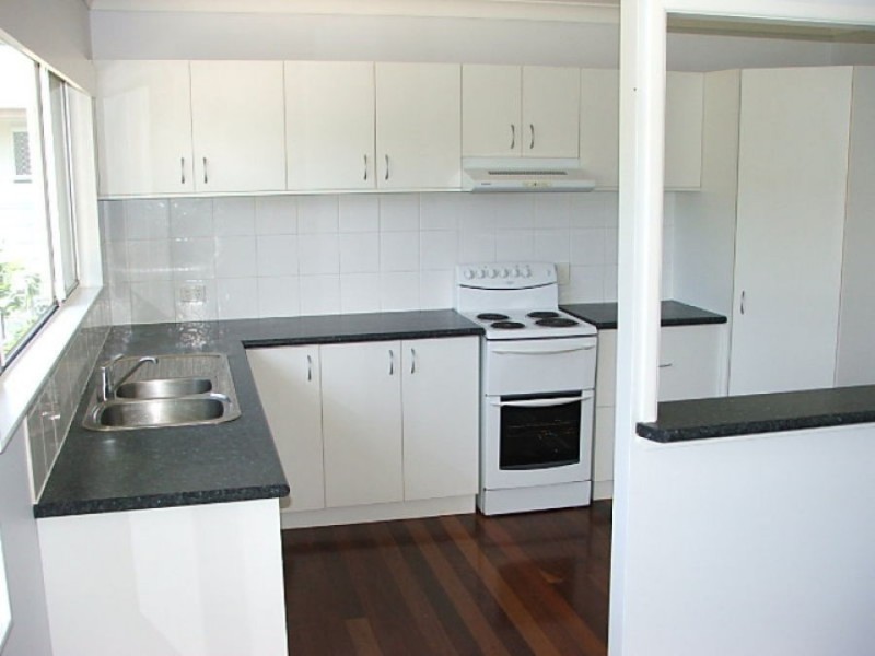 33 Philip Street, South Gladstone QLD 4680