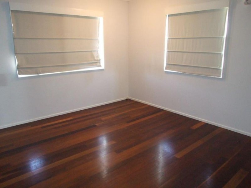 33 Philip Street, South Gladstone QLD 4680