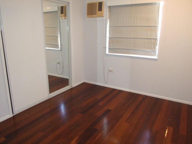 33 Philip Street, South Gladstone QLD 4680