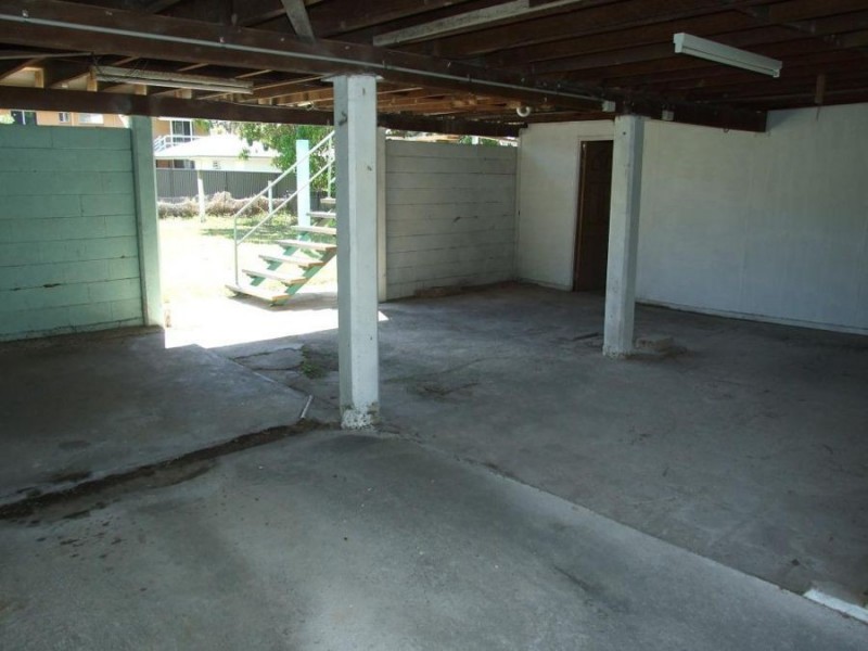 33 Philip Street, South Gladstone QLD 4680