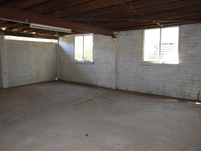 33 Philip Street, South Gladstone QLD 4680