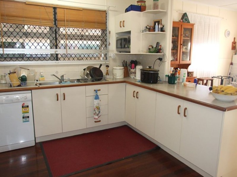 221 Auckland Street, South Gladstone QLD 4680