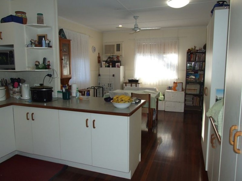 221 Auckland Street, South Gladstone QLD 4680