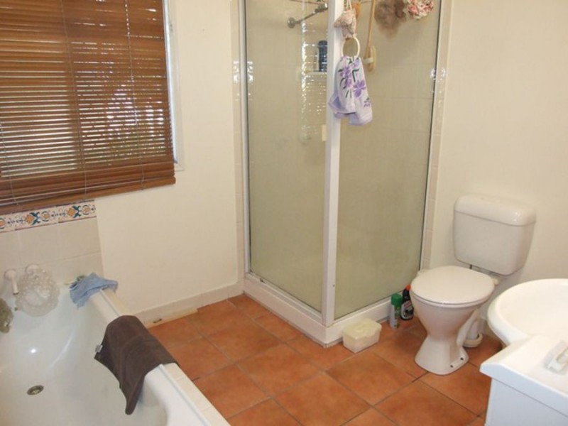 221 Auckland Street, South Gladstone QLD 4680