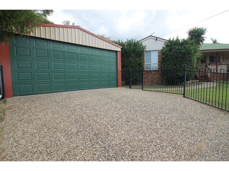8 Kenneth Court, New Auckland QLD 4680