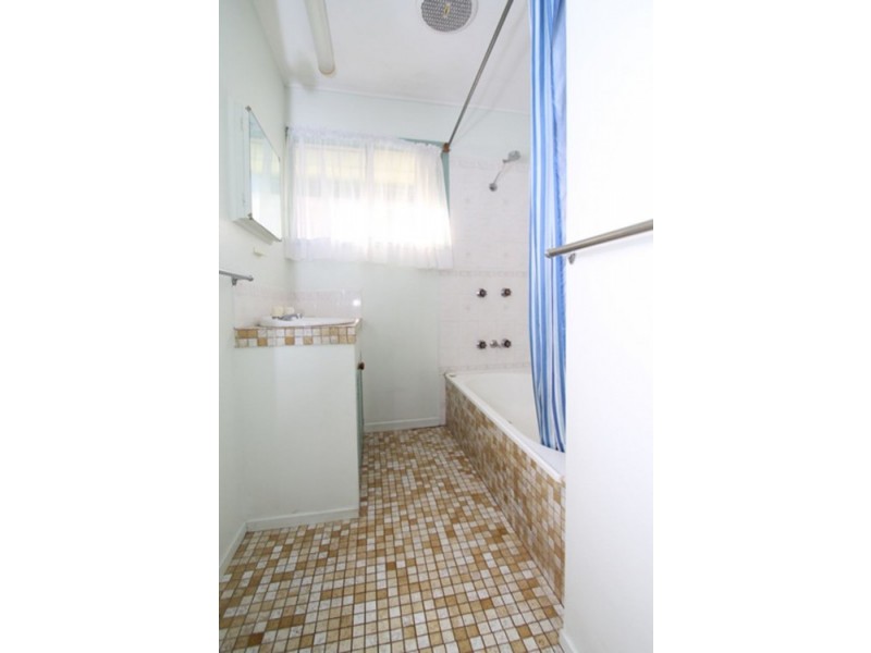 22 Garden Street, West Gladstone QLD 4680