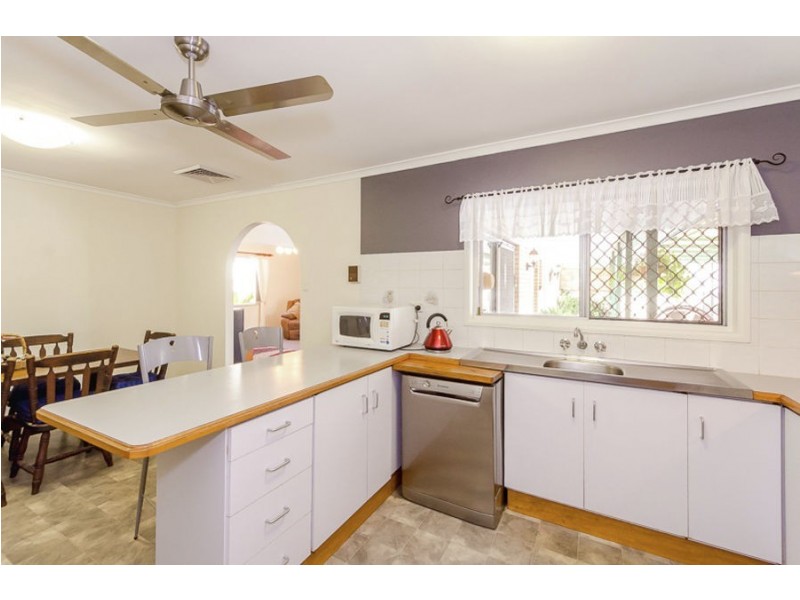1 Illawong Ct, Glen Eden QLD 4680