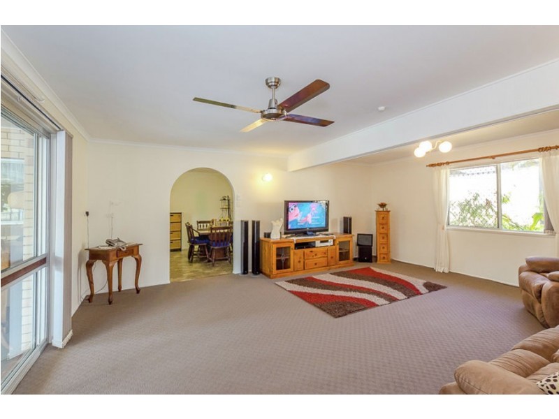 1 Illawong Ct, Glen Eden QLD 4680