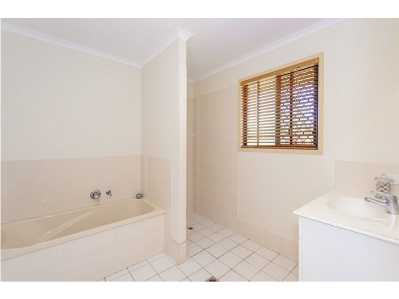 12 Ronald Crescent, Benaraby QLD 4680