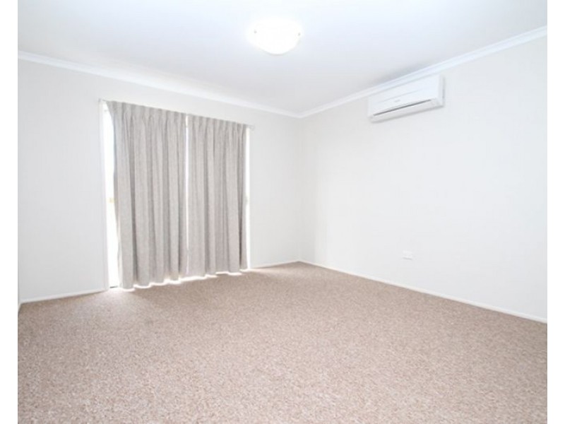 1/17 Mercedes Street, Clinton QLD 4680