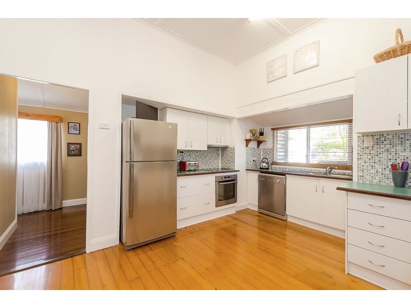 11 Buller Street, South Gladstone QLD 4680