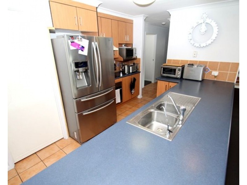 7 Hewett Court, Clinton QLD 4680
