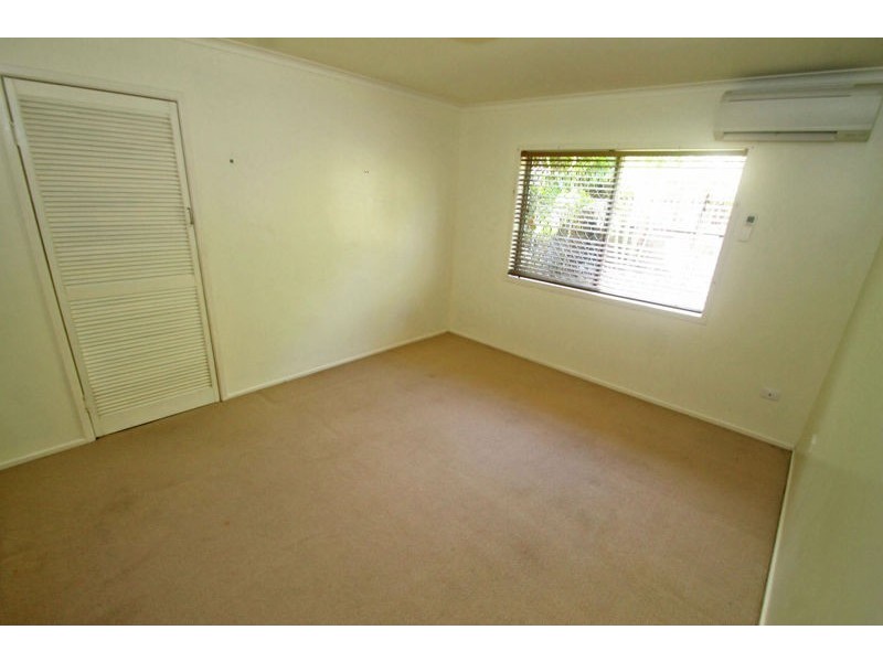 15 Anderson Street, Clinton QLD 4680