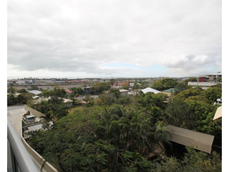 617/52 Oaka Lane, Gladstone QLD 4680