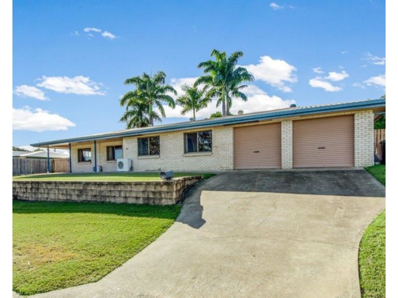 204 Sunvalley Road, Kin Kora QLD 4680