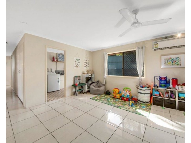 204 Sunvalley Road, Kin Kora QLD 4680