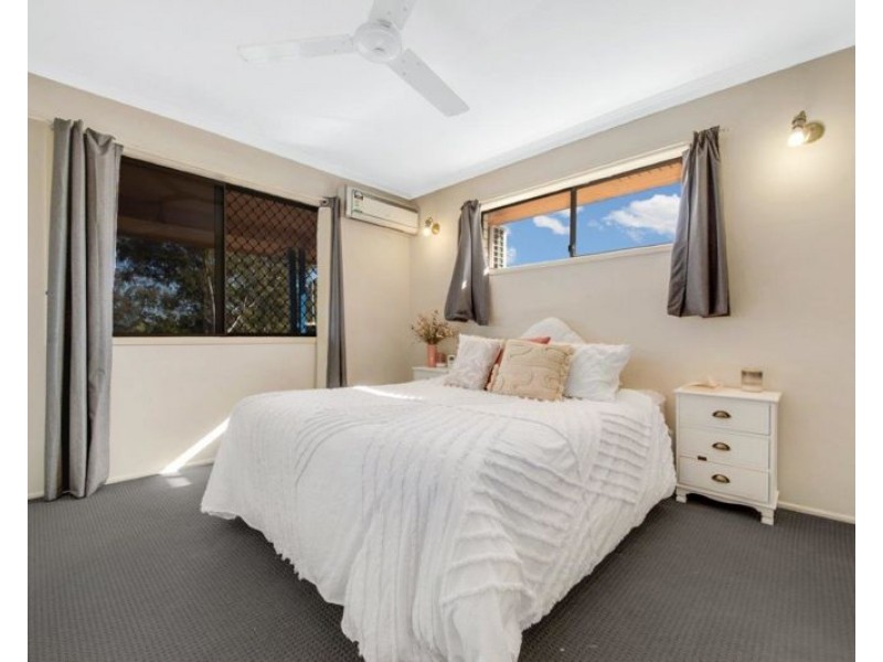 204 Sunvalley Road, Kin Kora QLD 4680