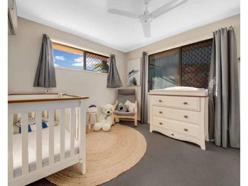 204 Sunvalley Road, Kin Kora QLD 4680