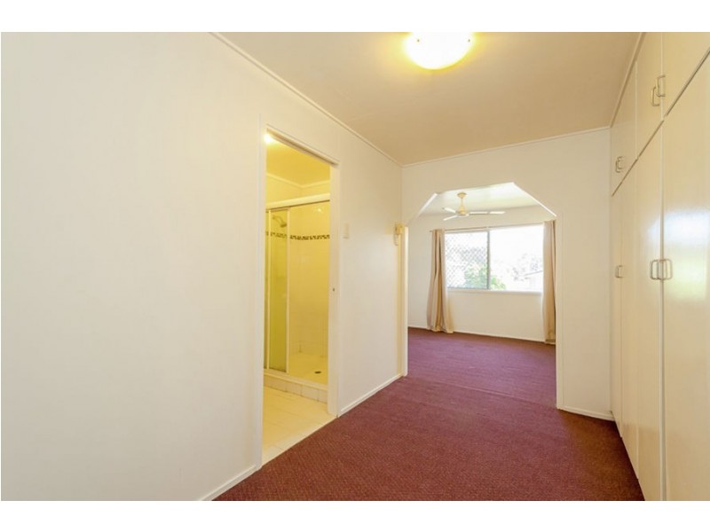 27 Dalton Street, Clinton QLD 4680