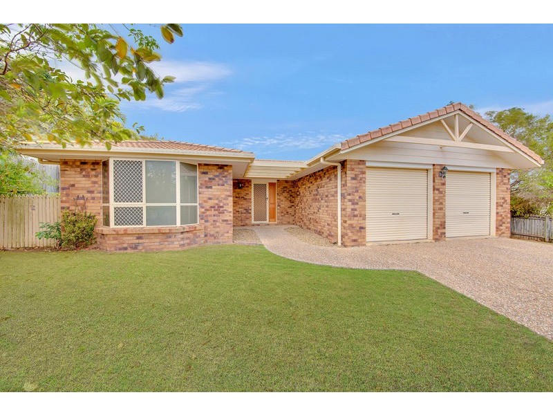 6 Selwyn Close, Telina QLD 4680