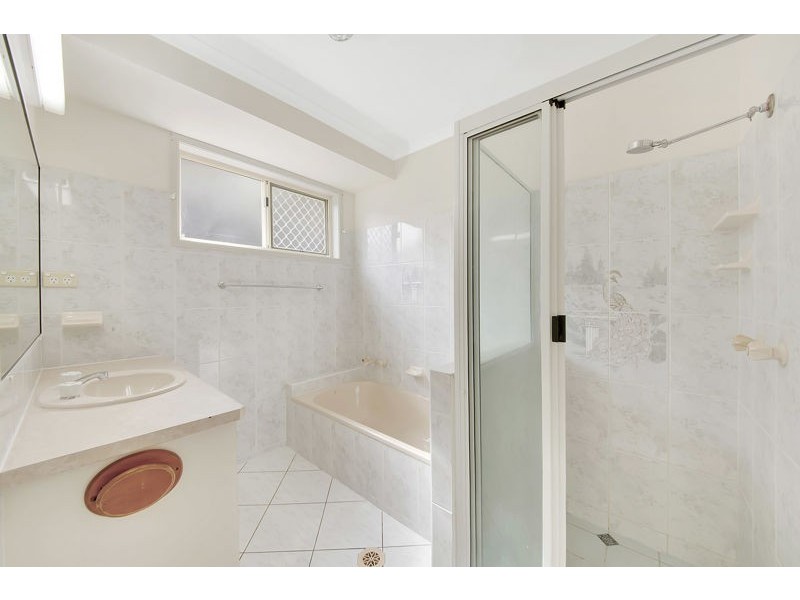 6 Selwyn Close, Telina QLD 4680