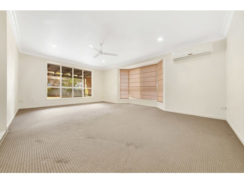 6 Selwyn Close, Telina QLD 4680