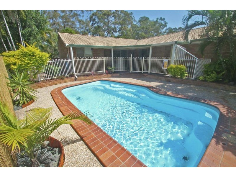 5 Palm Court, Clinton QLD 4680