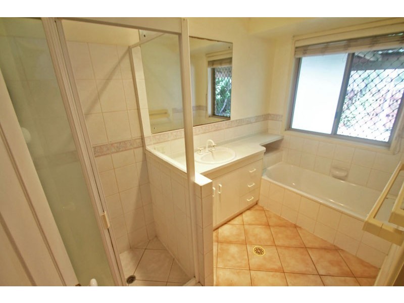5 Palm Court, Clinton QLD 4680