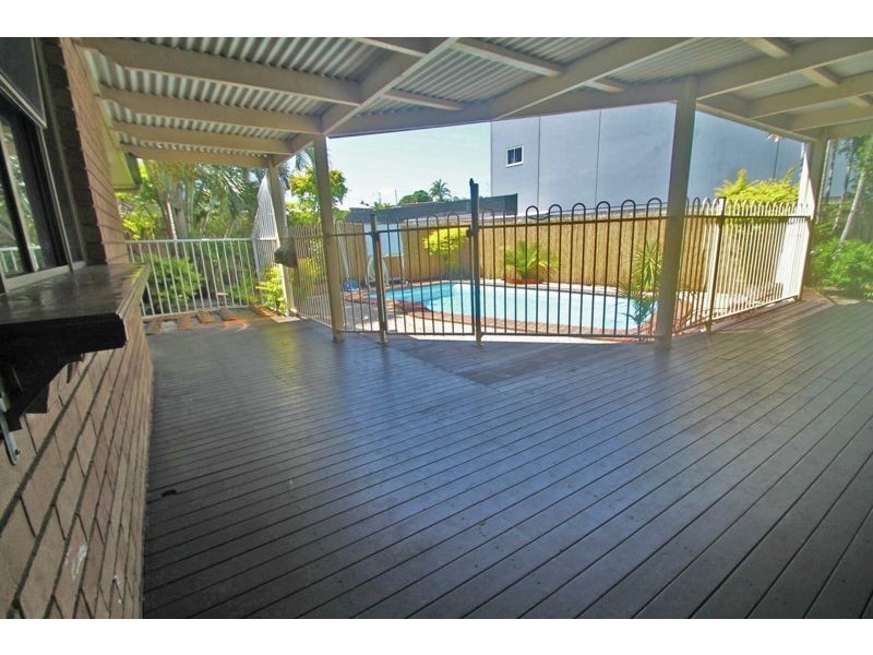 5 Palm Court, Clinton QLD 4680