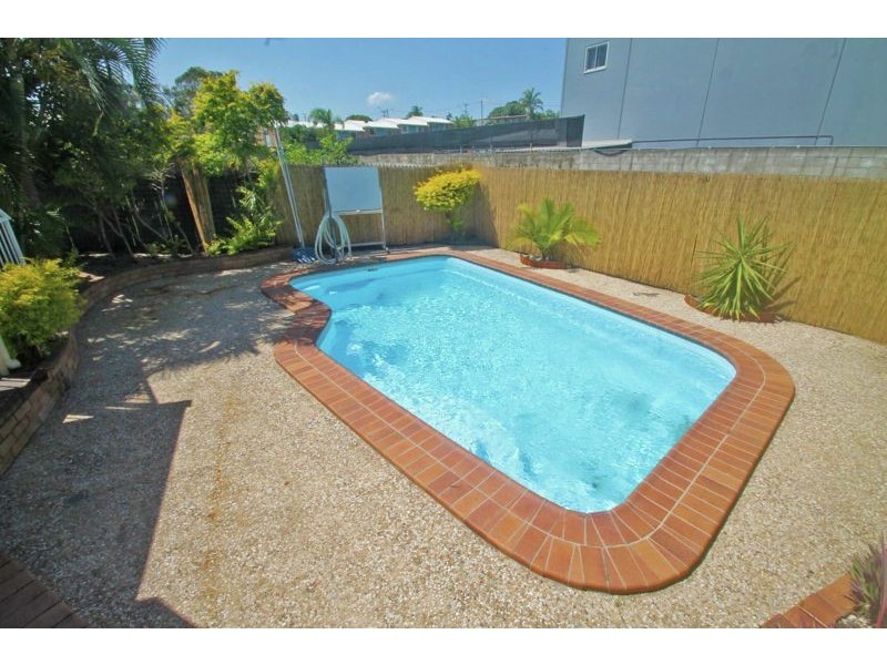 5 Palm Court, Clinton QLD 4680