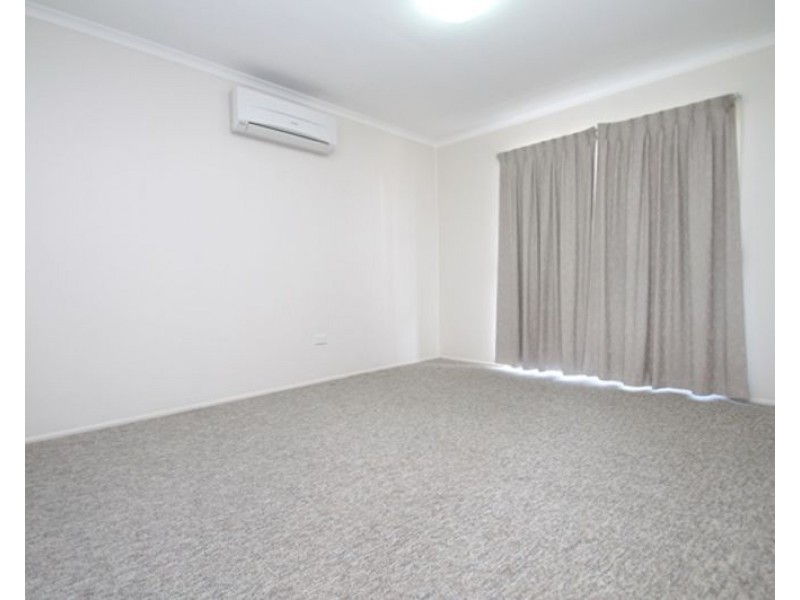 2/17 Mercedes Street, Clinton QLD 4680