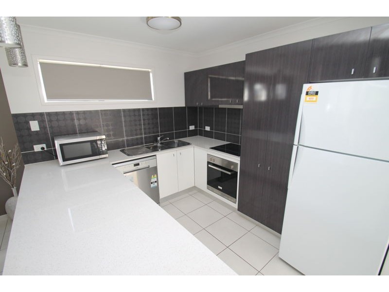2/5 Glenlyon Street, Gladstone QLD 4680