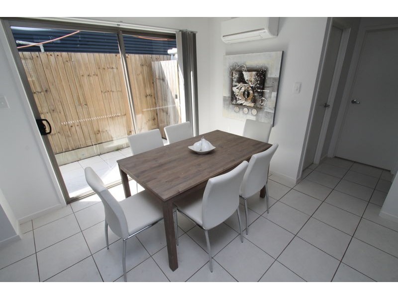 2/5 Glenlyon Street, Gladstone QLD 4680