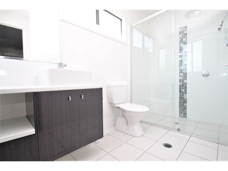 2/5 Glenlyon Street, Gladstone QLD 4680
